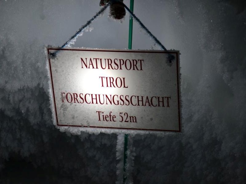 Natureispalast in Tirol in Hintertux