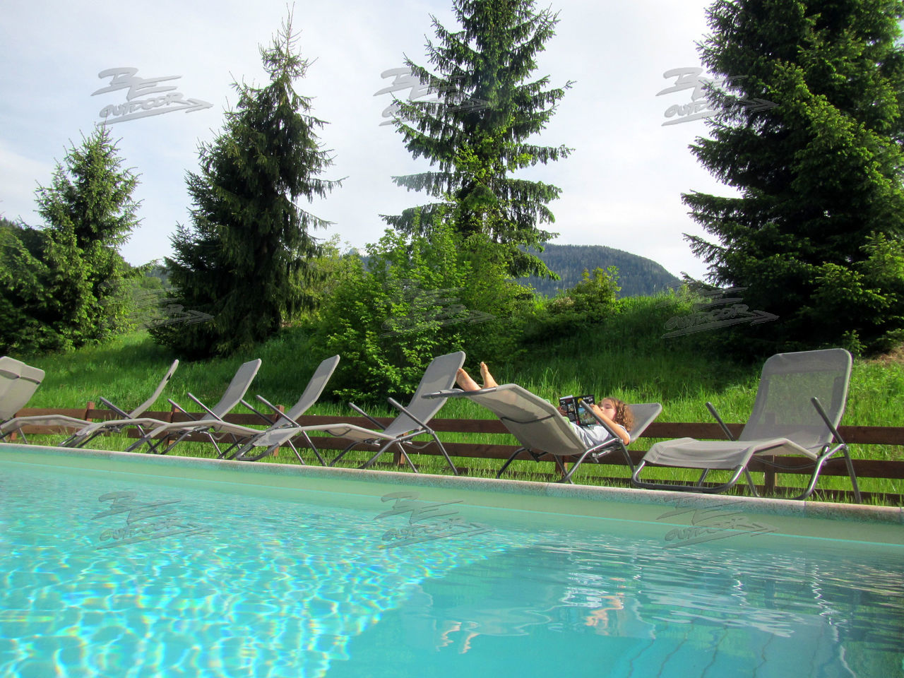 Ferienparadies Alpenglühn: Entspannung am Pool