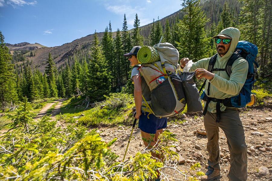 Grüne Sicherheitspfeife Camping Wandern Berg Abenteuer draußen Werkzeug 