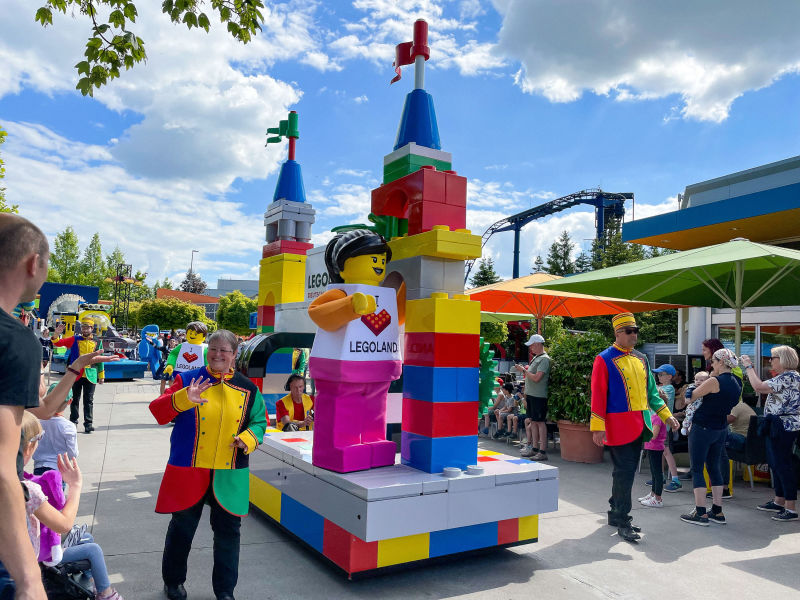 (c)Legoland - Sommerspass Parade
