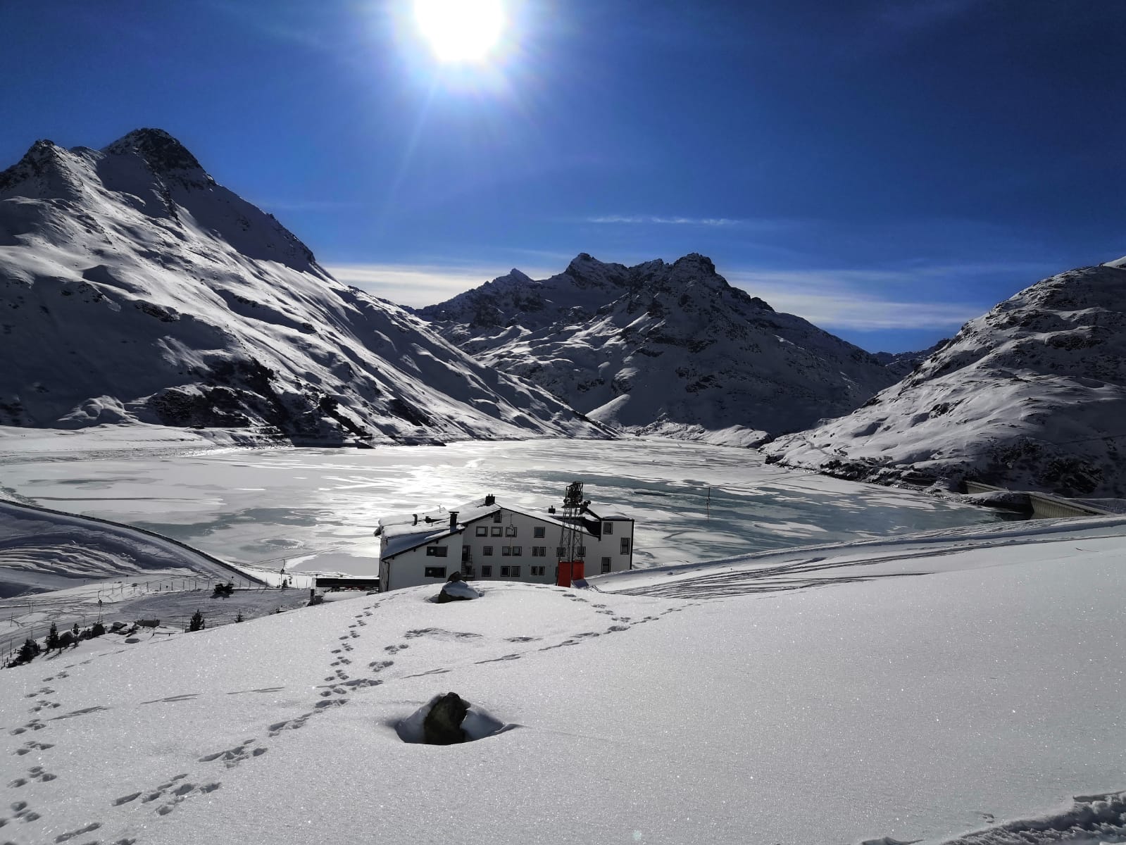 Schneeschuhwanderung zum Silvrettasee_ Blick auf den Silvrettasee2_(c) mateoundelena