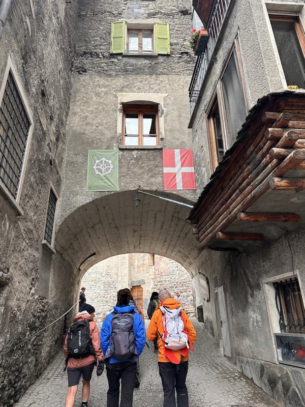 (c)be-outdoor.de_Petra_Sobinger_Bormio_Hiking_Stelvio_Historical_Trek