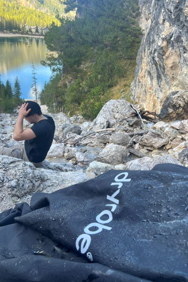 (c)Tim Sobinger - be-outdoor.de / DryRobe Waterproof Poncho