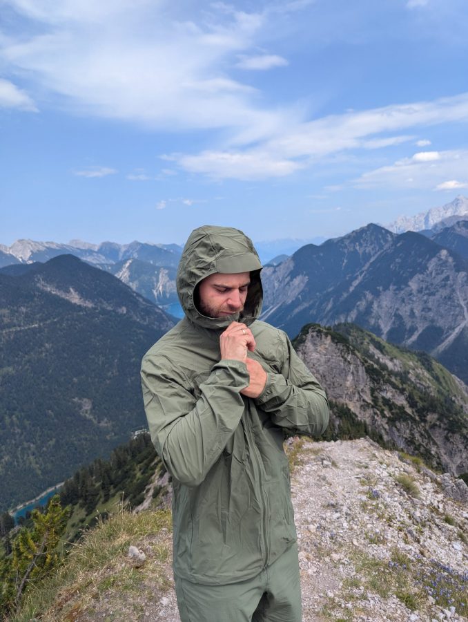 (c)be-outdoor.de_La Sportiva Freeway Windjacke